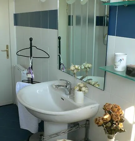 Sei Cipressi Bed & Breakfast *