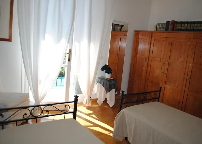 Sei Cipressi